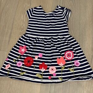 Gymboree. 5T girls casual flower dress. Navy blue and white strips. EUC